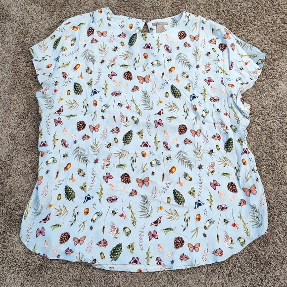 H&M Tops - H&M Nature Outdoorsy Print Blouse